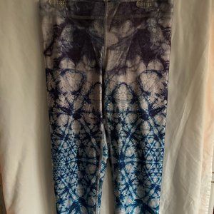 Terez Patterned Capri Leggings